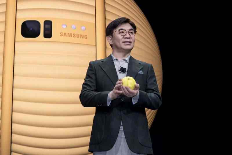 Samsung dévoile Ballie, un robot assistant ball