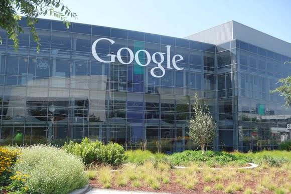 Google condamné à une amende d’un million de dollars pour les pratiques de classement des hôtels en France